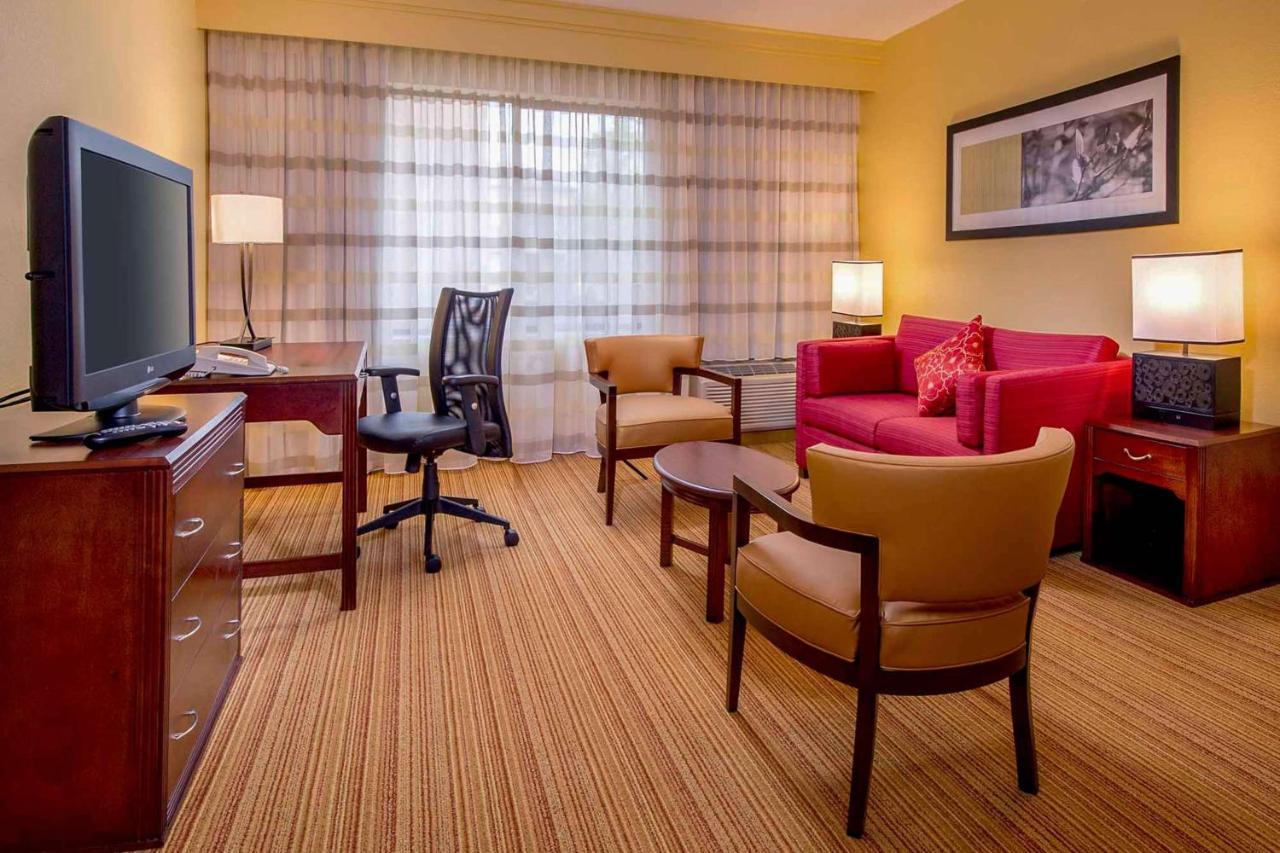 فندق Sonesta Select Durham Research Triangle Park المظهر الخارجي الصورة